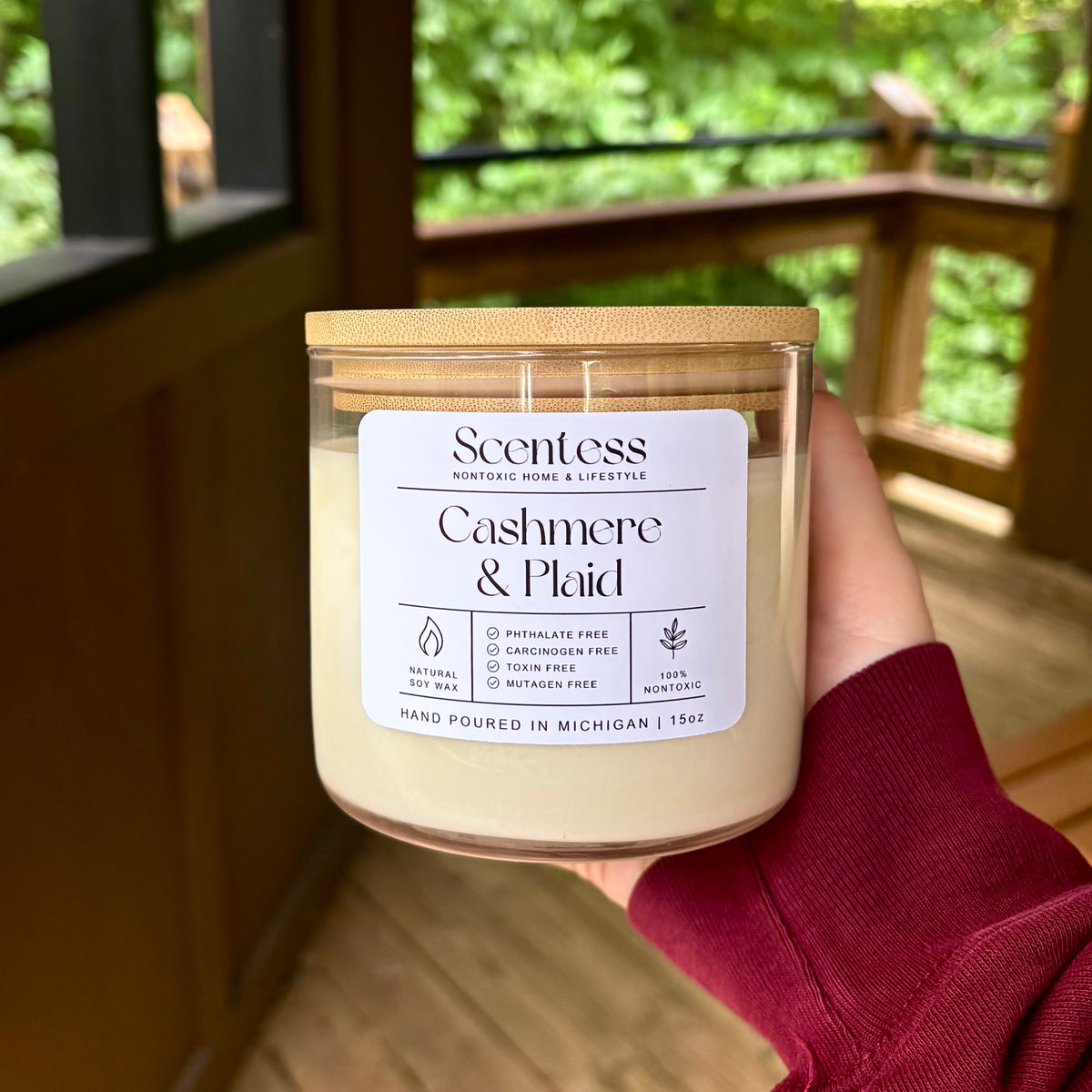 Cashmere & Plaid 15 oz Scented Nontoxic Candle