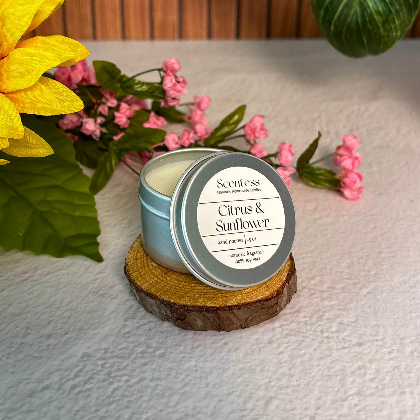1.5 ounce non-toxic citrus and sunflower scented soy candle