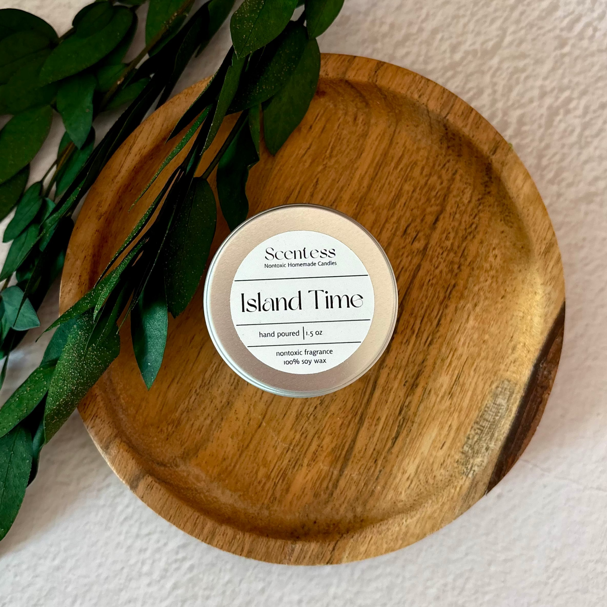 1.5 ounce non-toxic tropical mango and coconut milk scented soy candle