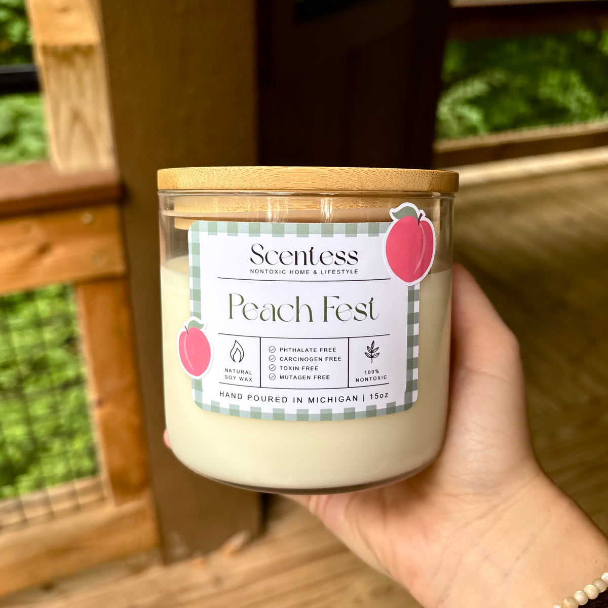 Peach Scented Nontoxic 15 oz Candle pink and green