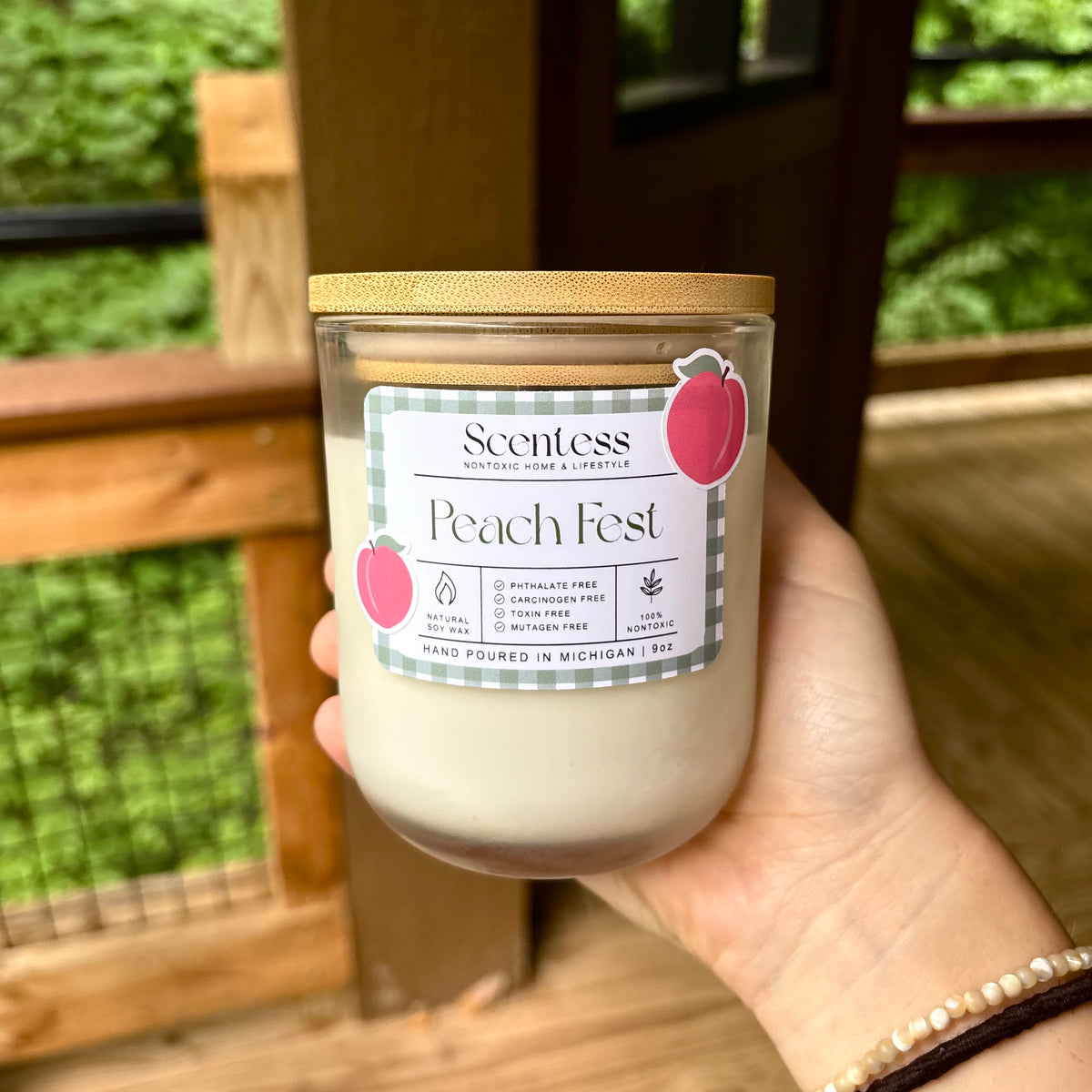 Peach Scented Nontoxic 9 oz Candle pink and green
